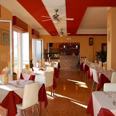 Augusta Hotel