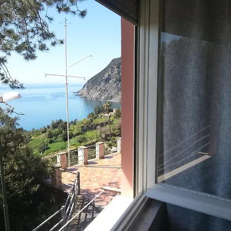 Augusta Hotel Framura
