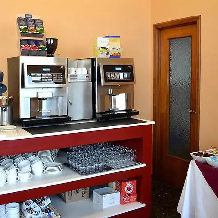 Augusta Hotel 2*